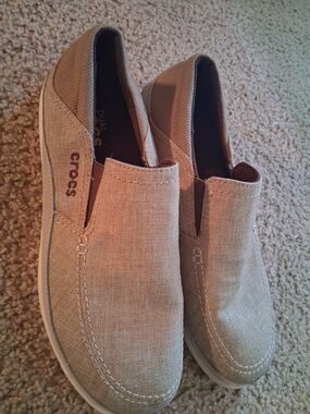 CROCS Men’s Slip-On Loafers in Light Beige